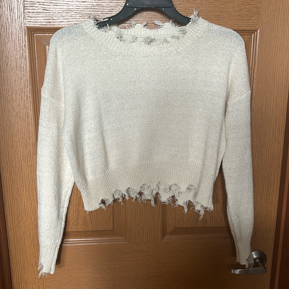 Dreamers by Debut Cropped Sweater Size L Cream Color